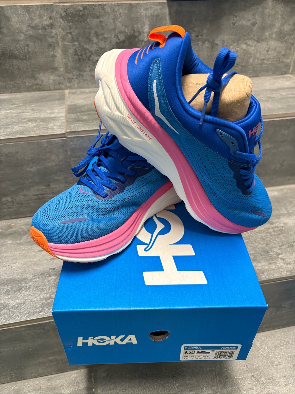 Hoka One One MEN Shoes Bondi 8 CSAA 1127952 Blue/Pink Gym Workout Size 9.5D - Picture 3 of 6